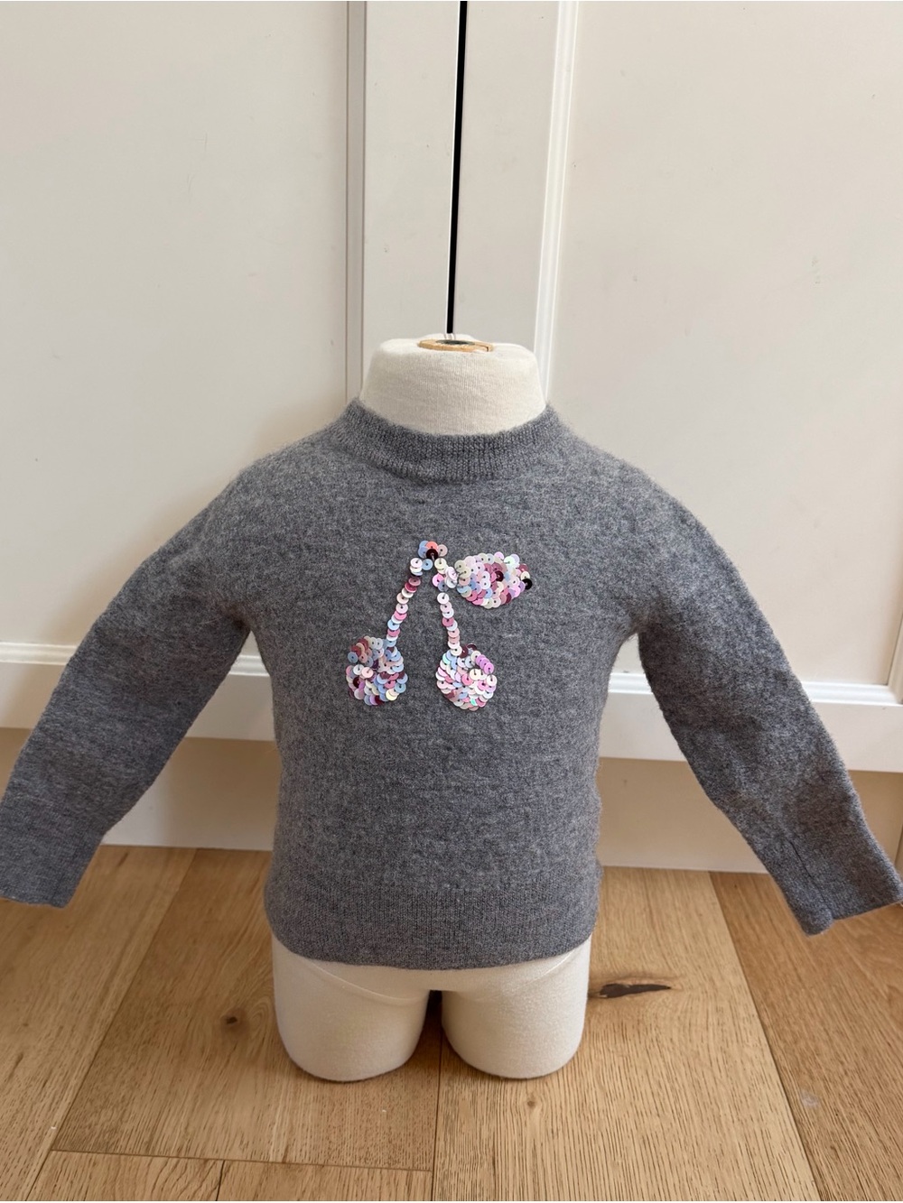 Bonpoint 12m Gray 100% wool Sweater with Sequin Cherry Appliqué